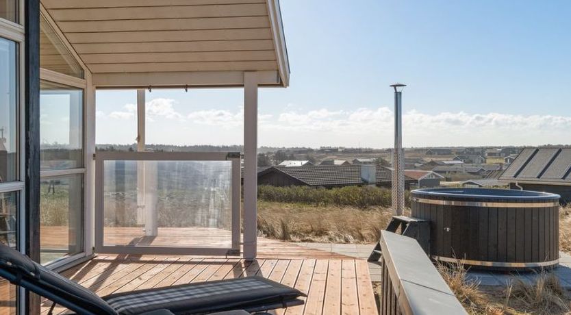 Photo of "Ulf" - 100m from the sea