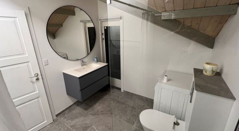 Photo of "Iskra" - 900m from the sea