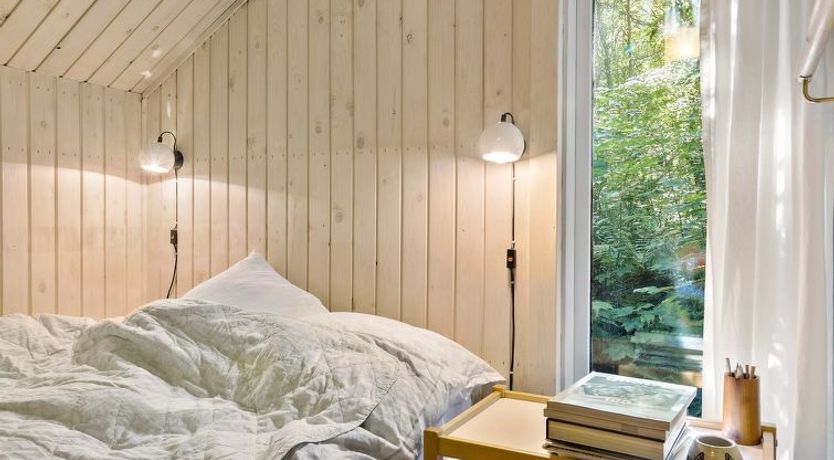 Photo of "Iskra" - 900m from the sea