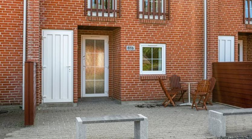 Photo of "Henrietta" - 3.5km from the sea