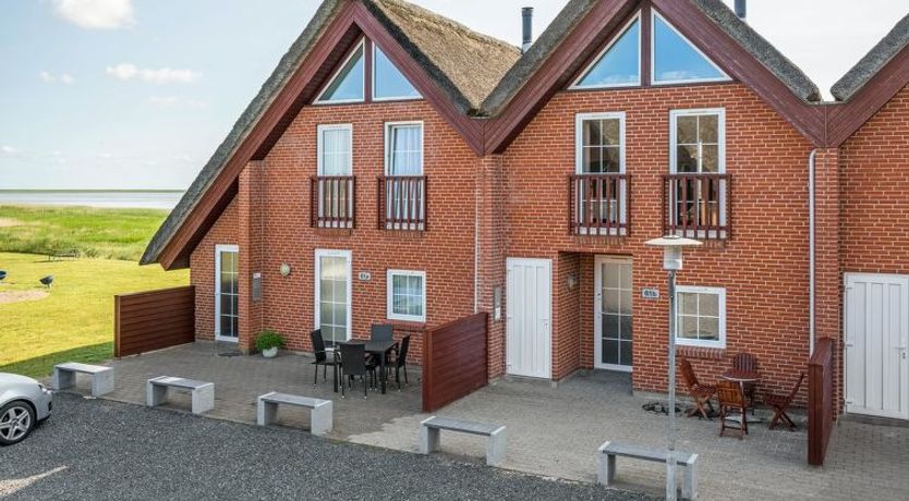 Photo of "Henrietta" - 3.5km from the sea