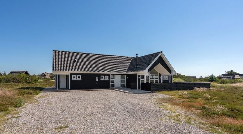 Photo of "Eliena" - 500m from the sea