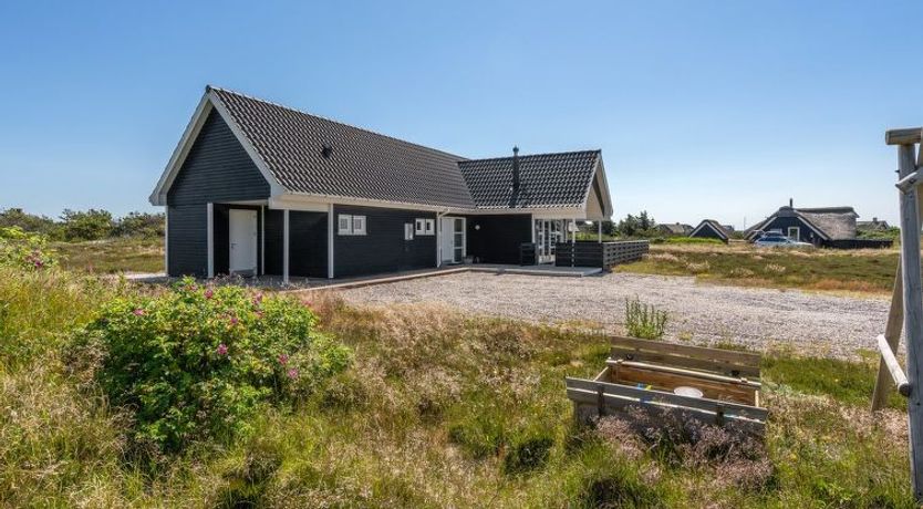 Photo of "Eliena" - 500m from the sea