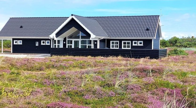 Photo of "Eliena" - 500m from the sea