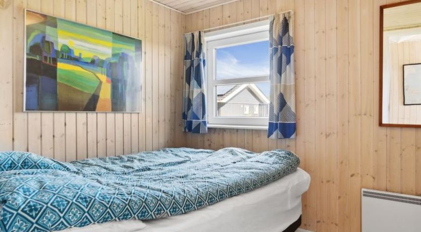 Photo of "Andor" - 500m from the sea