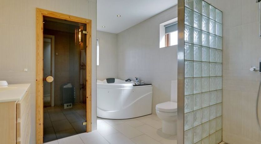 Photo of "Merisa" - 2.5km from the sea