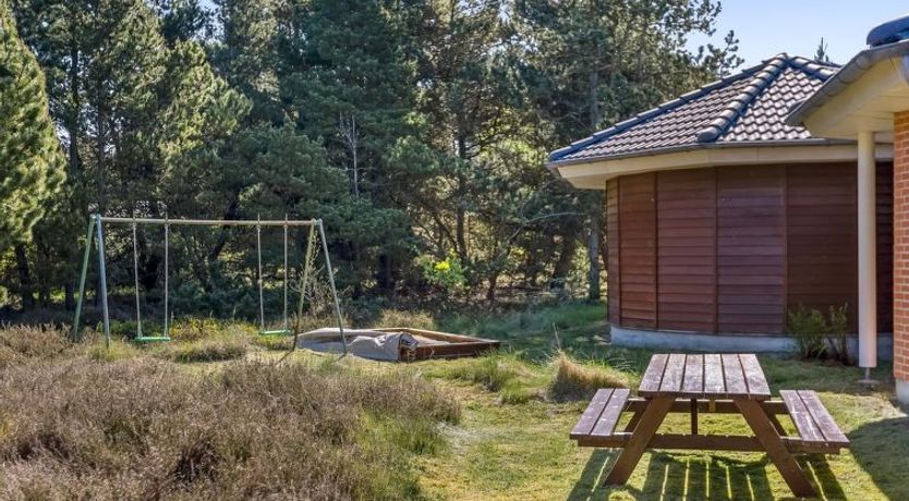 Photo of "Agusta" - 1.1km from the sea