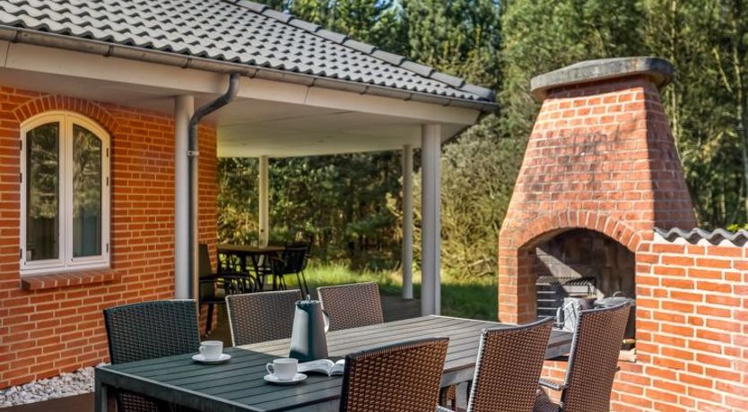 Photo of "Agusta" - 1.1km from the sea