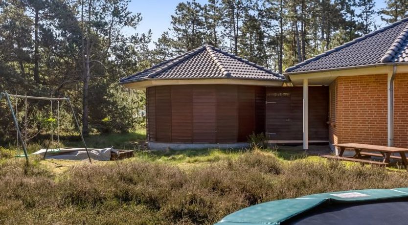 Photo of "Agusta" - 1.1km from the sea