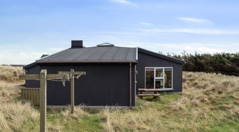 Photo of "Dennik" - 100m from the sea