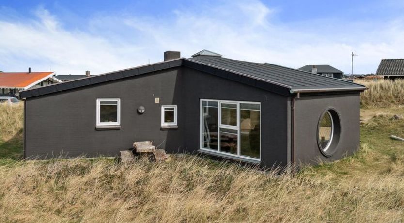 Photo of "Dennik" - 100m from the sea