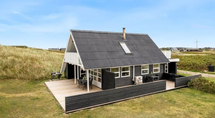 Photo of "Amandus" - 100m from the sea