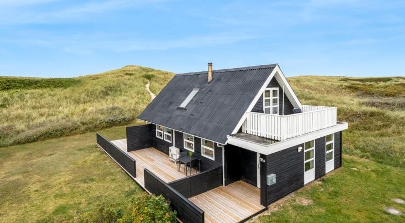 Photo of "Amandus" - 100m from the sea