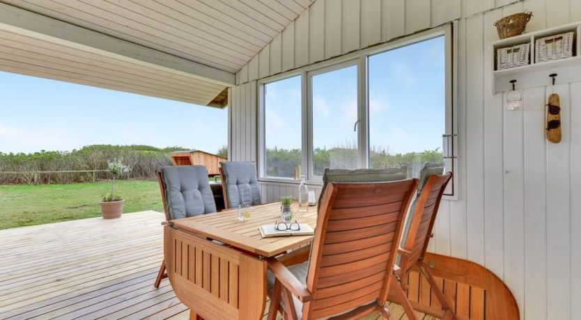 Photo of "Thamara" - 350m from the sea