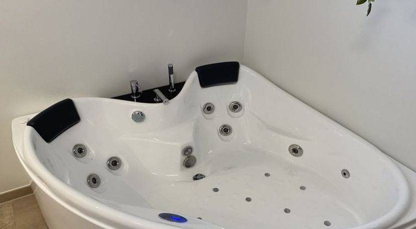 Photo of "Finja" - 500m from the sea