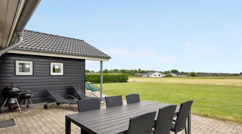 Photo of "Finja" - 500m from the sea