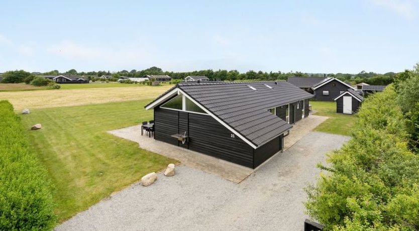 Photo of "Finja" - 500m from the sea