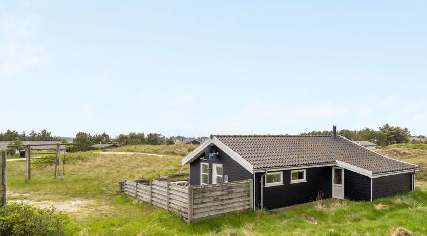 Photo of "Dreng" - 800m from the sea