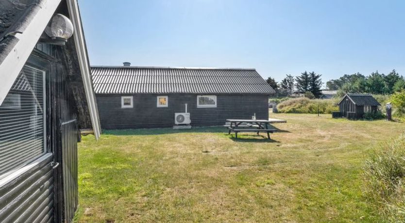 Photo of "Tameran" - 700m from the sea