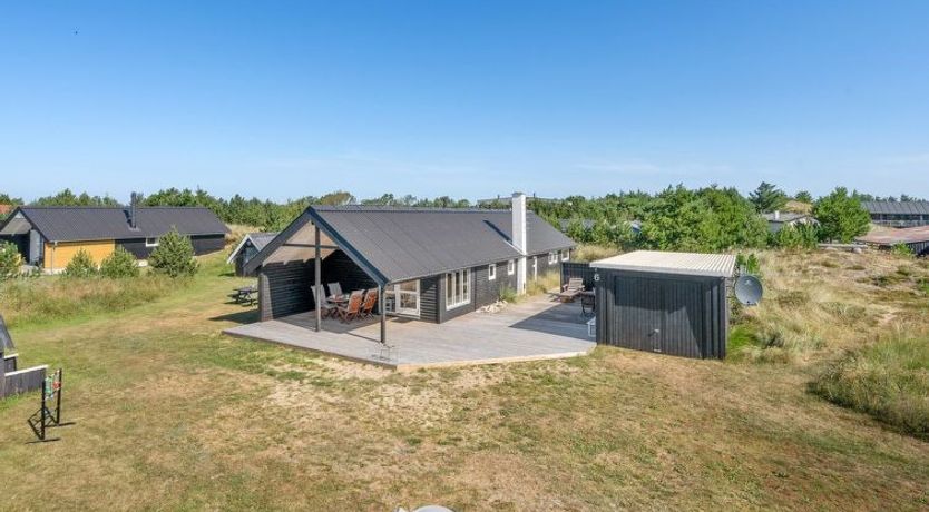 Photo of "Tameran" - 700m from the sea