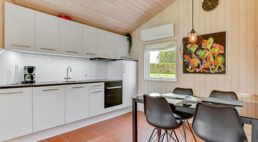 Photo of "Helga" - 100m from the sea