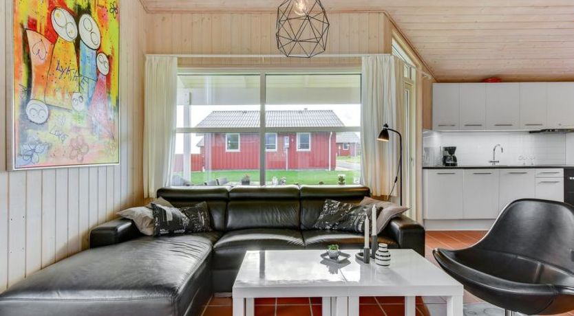 Photo of "Helga" - 100m from the sea