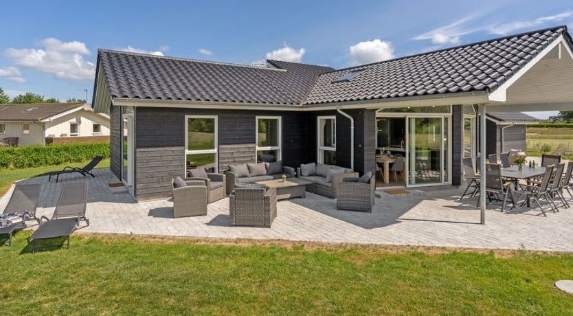 Photo of "Elsebet" - 600m from the sea