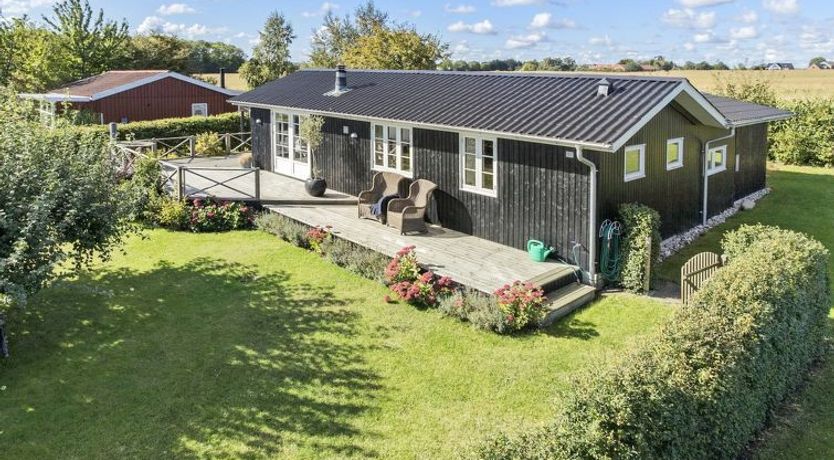 Photo of "Sinika" - 400m from the sea