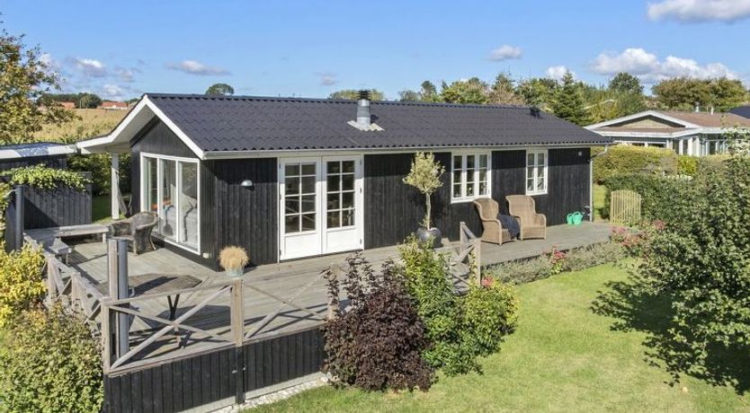 Photo of "Sinika" - 400m from the sea