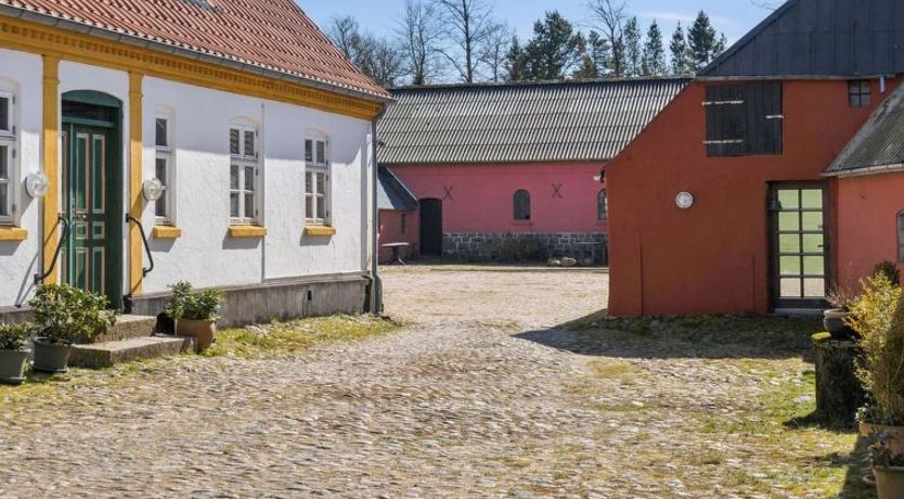 Photo of "Elisabetha" - 16km from the sea