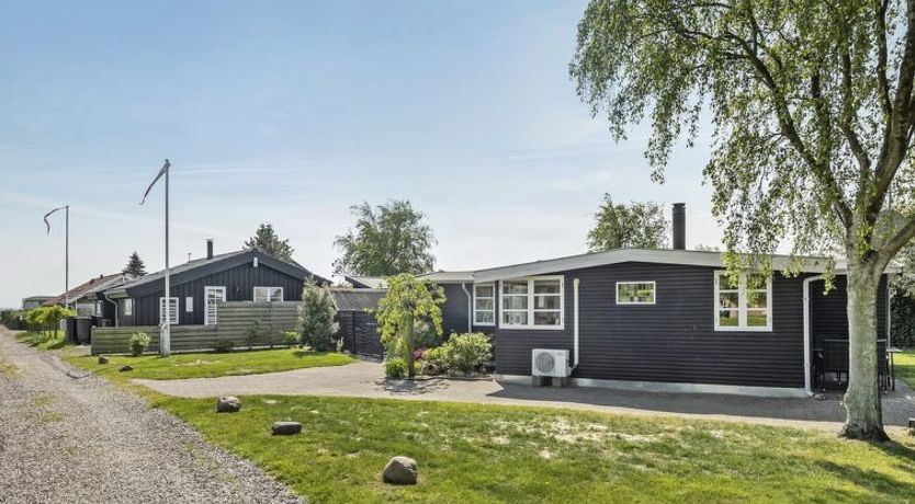 Photo of "Tyyni" - 75m from the sea