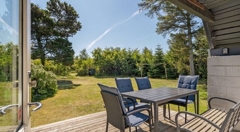 Photo of "Amelia" - 250m to the fjord