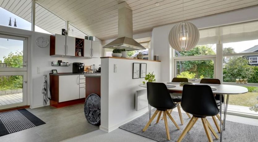 Photo of "Sjarlotte" - 100m from the sea