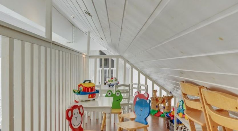 Photo of "Emelita" - 900m from the sea