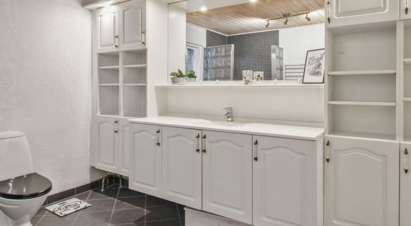 Photo of "Aku" - 24km from the sea