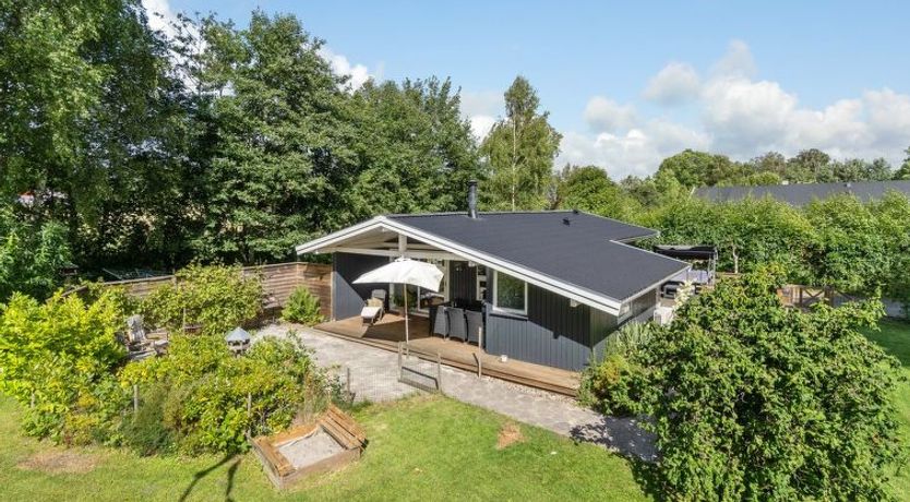 Photo of "Maiken" - 1.5km from the sea