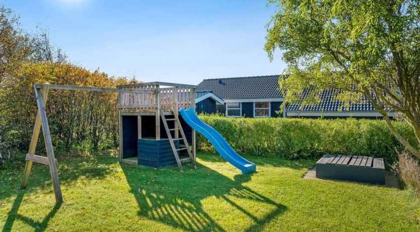 Photo of "Thit" - 1.2km to the fjord