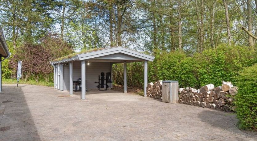 Photo of "Till" - 1.6km from the sea