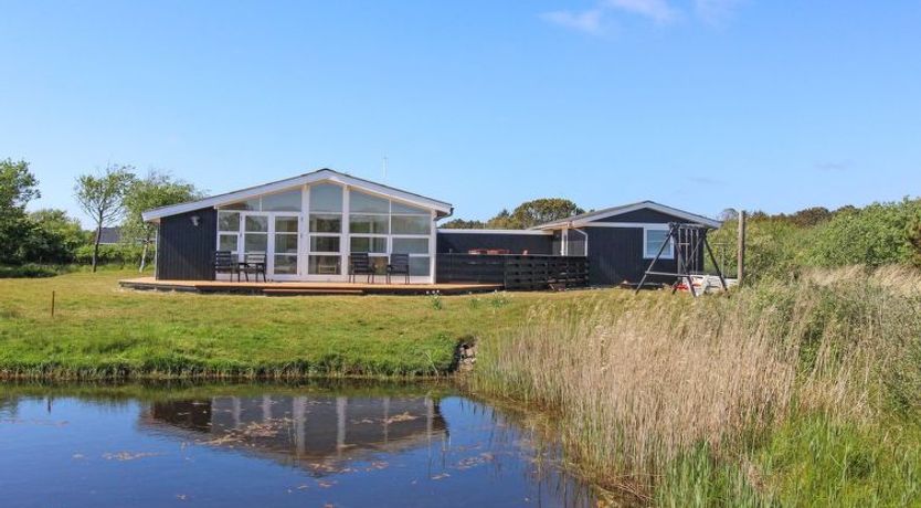 Photo of "Allis" - 400m from the sea