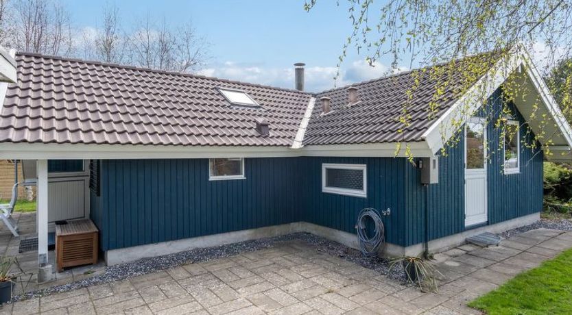 Photo of "Norna" - 300m from the sea