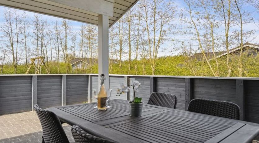 Photo of "Tinka" - 1.2km to the fjord