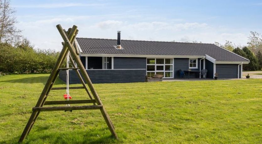 Photo of "Tinka" - 1.2km to the fjord