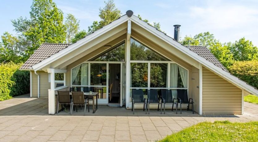 Photo of "Isving" - 1.1km to the fjord