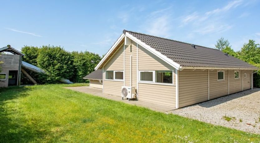 Photo of "Isving" - 1.1km to the fjord