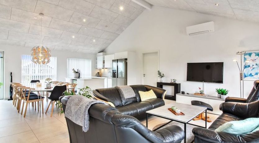 Photo of "Edgar" - 1.5km from the sea