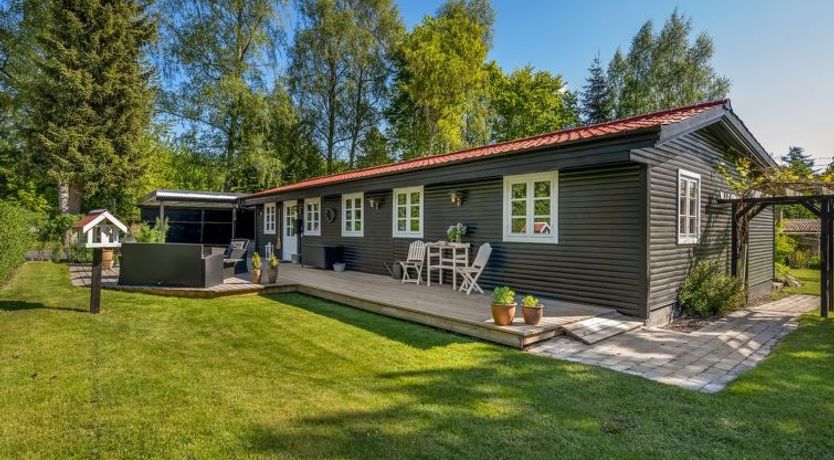 Photo of "Ilena" - 16.3km from the sea