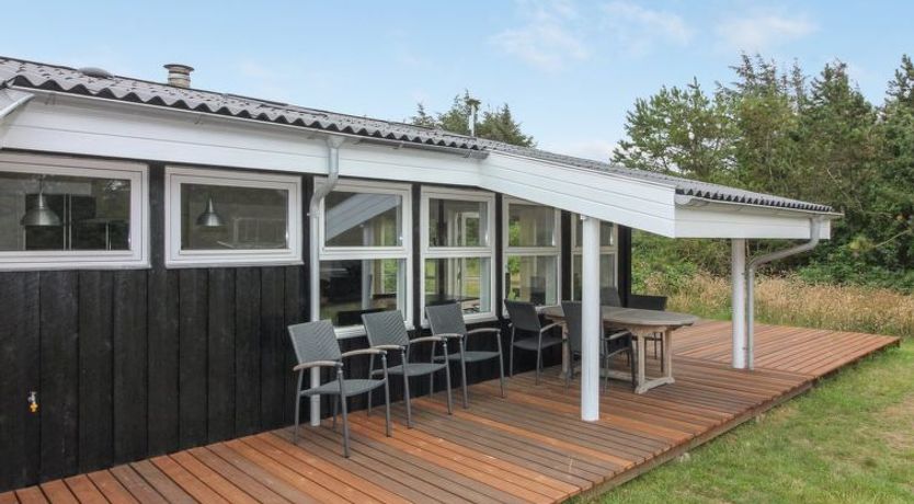 Photo of "Nienke" - 700m from the sea