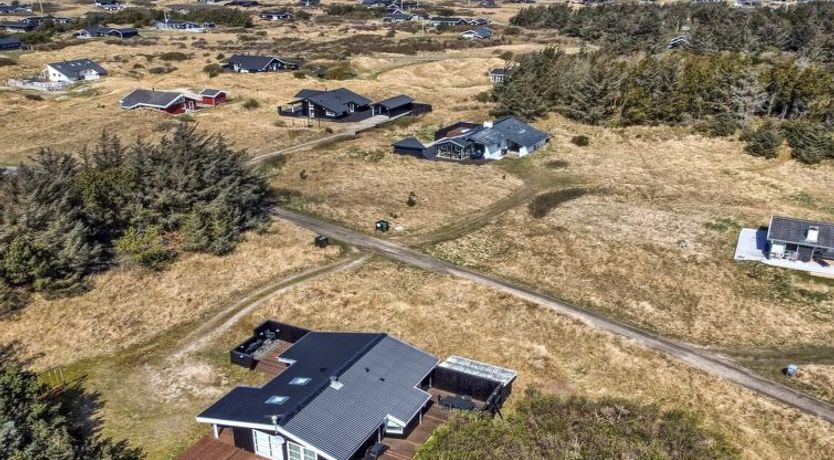 Photo of "Nienke" - 700m from the sea