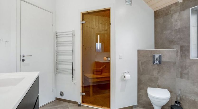 Photo of "Ano" - 950m from the sea