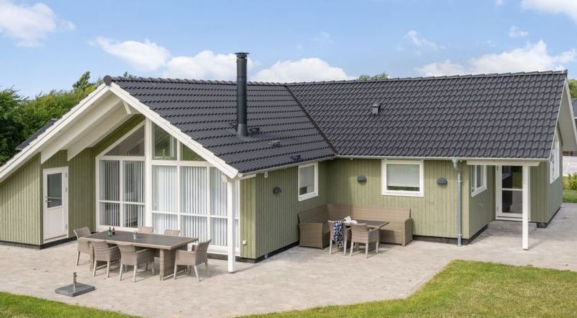 Photo of "Ano" - 950m from the sea